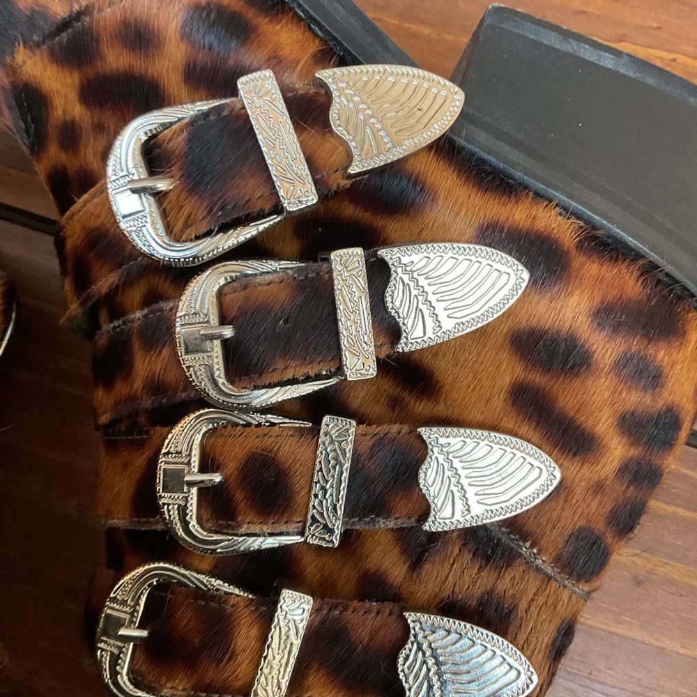 ‼️TOGA PULLA ‘ARCHIVE’ LEOPARD CALFSKIN FOUR STRAP WESTERN BOOTIE‼️ - Picture 8 of 12